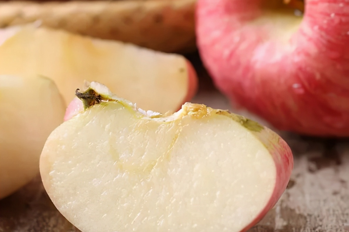 苹果食物做法（分享5种酸甜可口的苹果做法）